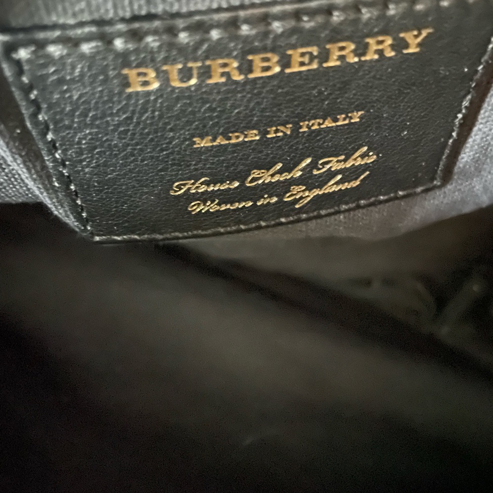 Burberry Black Leather Detail - Picture 5 of 6